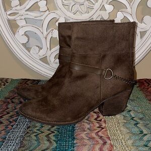 Coconuts Matisse womens boots 9.5 brown ankle western suede chain almond toe
